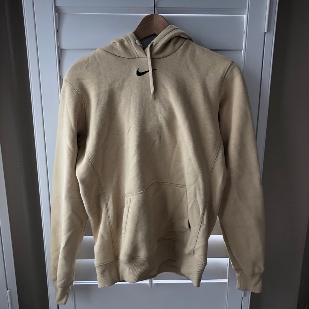 Women’s Nike sweatshirt
